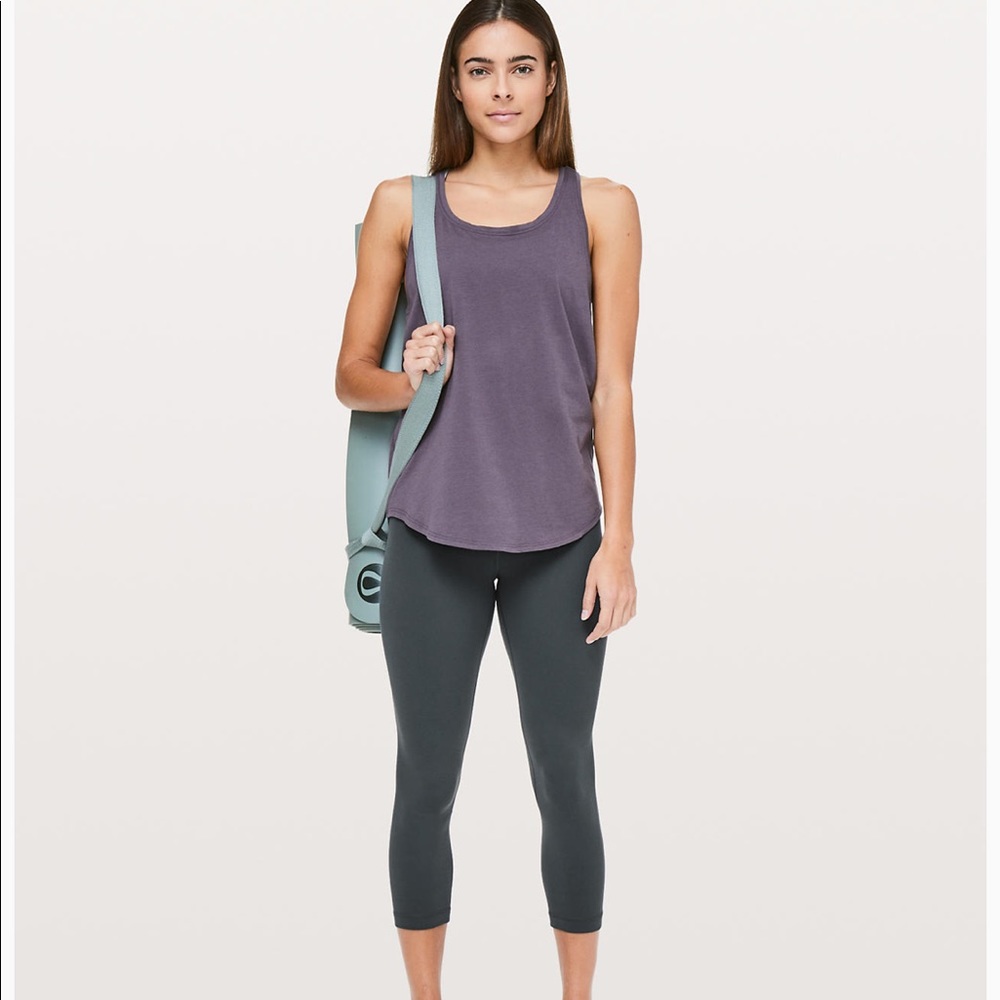 Lululemon 21” crop leggings